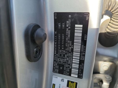 Used 2022 Toyota Corolla Cross LE image 22