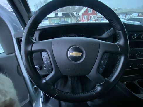 Used 2021 Chevrolet Express 3500 w/ Power Convenience Package image 19