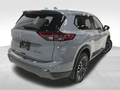 Used 2025 Nissan Rogue SL w/ Tech Package AWD/4WD image 12