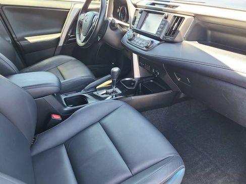 Used 2018 Toyota RAV4 Limited AWD/4WD image 20