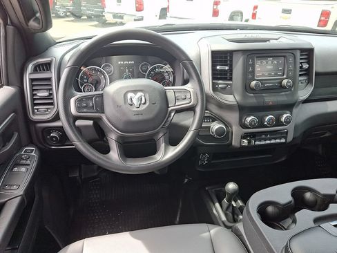 Used 2024 RAM 2500 Tradesman w/ Chrome Appearance Group AWD/4WD image 10