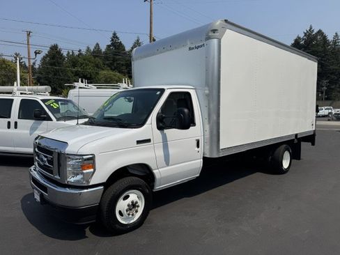 Used 2024 Ford E-450 and Econoline 450 Super Duty w/ Power Windows & Locks Group RWD image 8