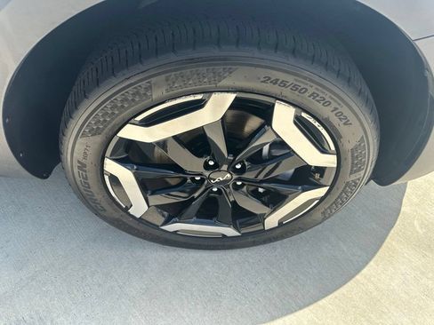 Used 2025 Kia Telluride S FWD image 39