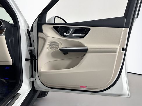 New 2026 Mercedes-Benz GLC 300 image 23