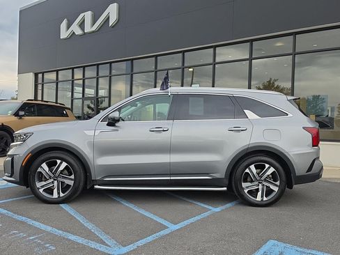 Used 2023 Kia Sorento SX Prestige w/ Panoramic Sunroof Package AWD/4WD image 15