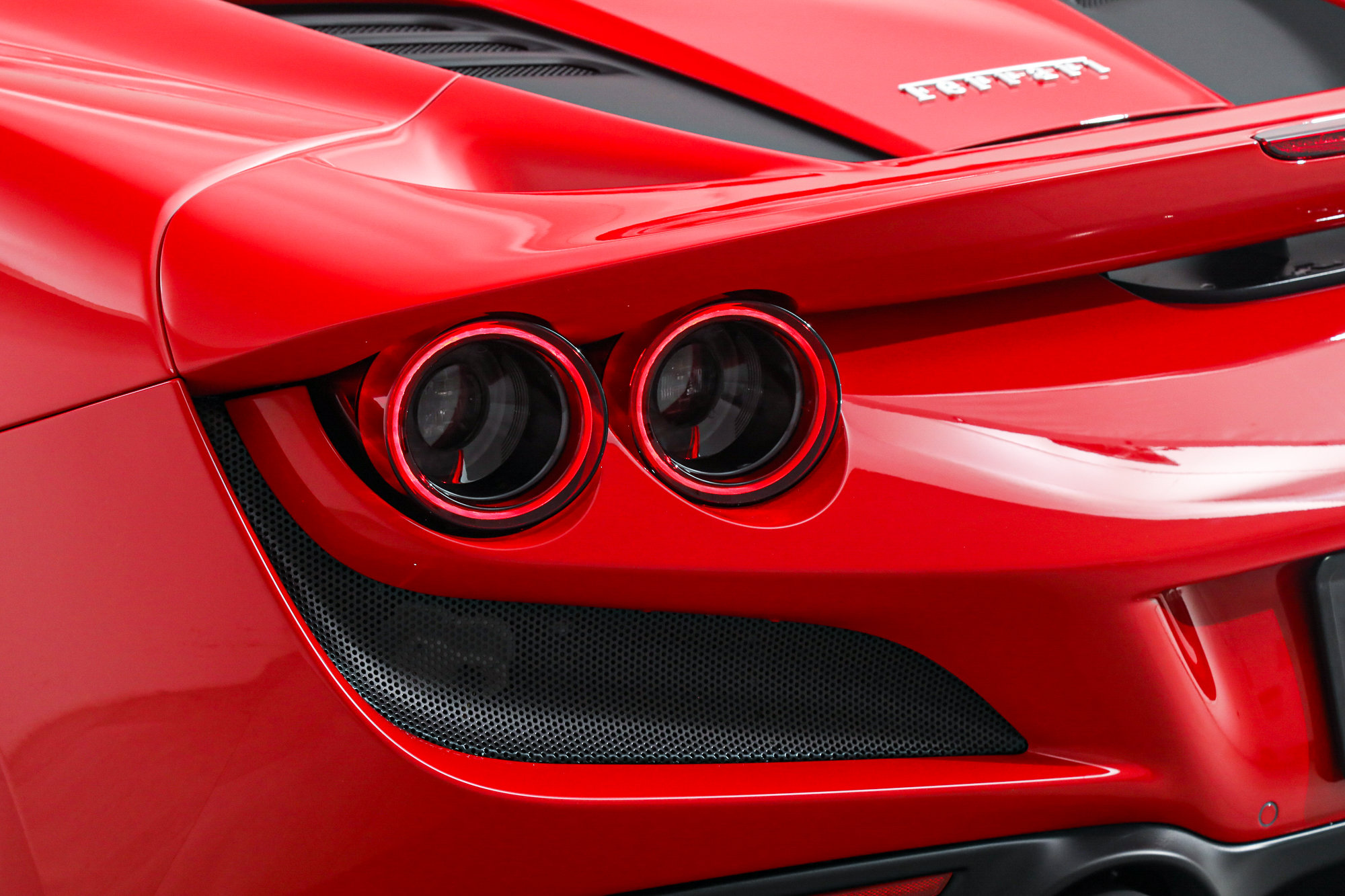 Certified 2022 Ferrari F8 Tributo RWD image 18