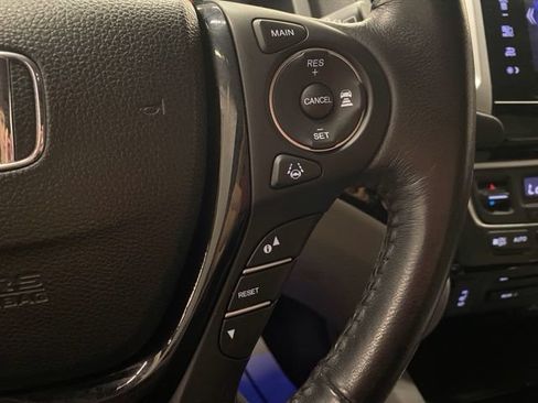 Used 2018 Honda Pilot Touring image 33