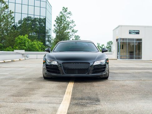 Used 2011 Audi R8 V10 image 2