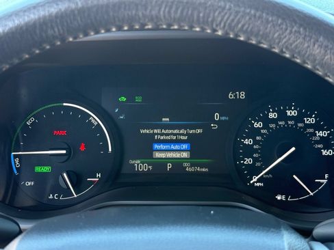Used 2025 Toyota Sienna XLE FWD image 18