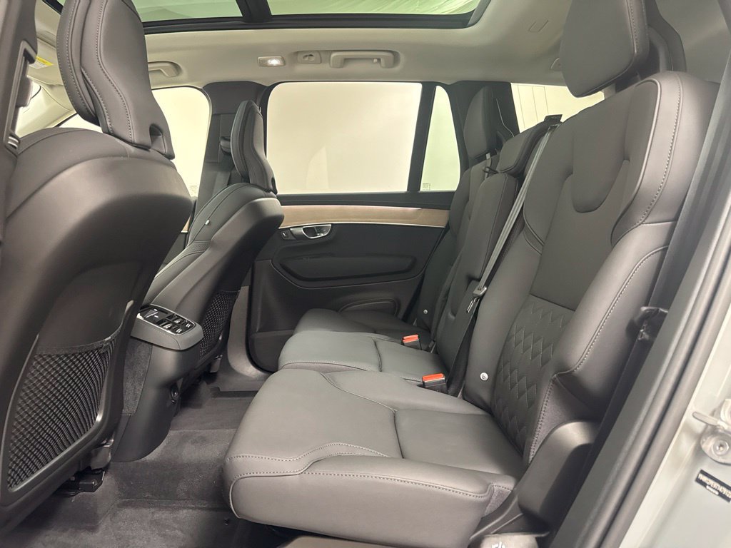 Used 2026 Volvo XC90 B5 Plus w/ Protection Package AWD/4WD image 14