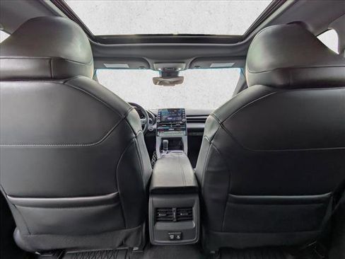 Used 2021 Toyota Avalon XSE image 21