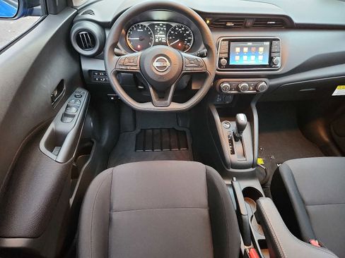 Certified 2025 Nissan Kicks Play S image 11