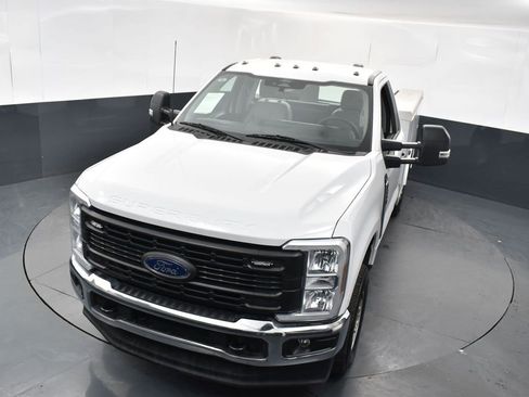 Used 2024 Ford F250 XL w/ XL Chrome Package image 25
