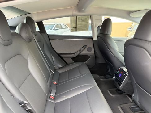 Used 2024 Tesla Model 3 Standard Range image 33