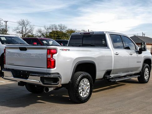 Used 2022 Chevrolet Silverado 3500 LTZ w/ LTZ Convenience Package AWD/4WD image 6