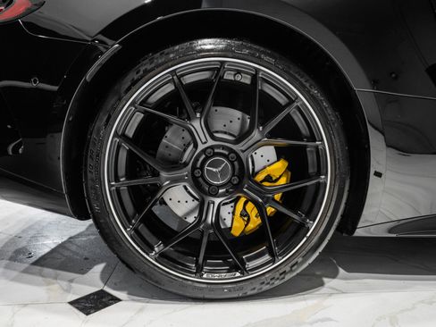 Used 2025 Mercedes-Benz AMG GT 63 image 17