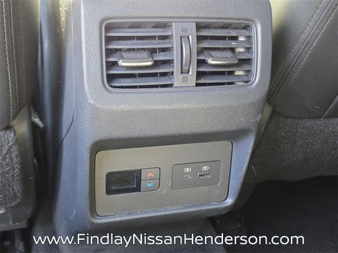 Used 2021 Nissan Rogue SL w/ Premium Package image 13