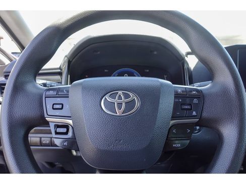 Used 2025 Toyota Camry LE FWD image 15