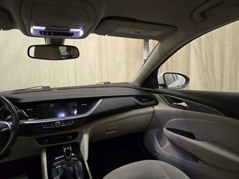 Used 2018 Buick Regal Preferred w/ Sights and Sounds Package image 31