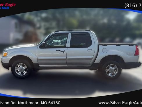 Used 2003 Ford Explorer Sport Trac XLT AWD/4WD image 2