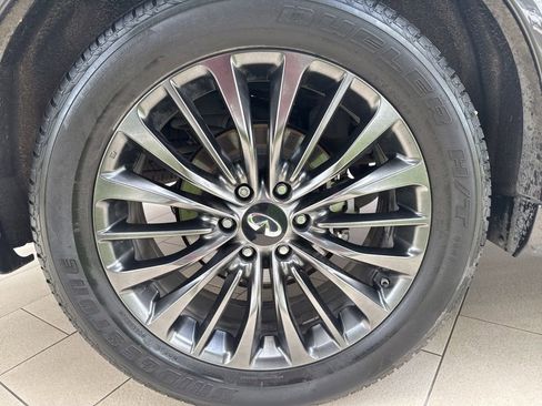 Used 2023 INFINITI QX80 Premium Select w/ All-Season Package AWD/4WD image 31