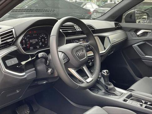 Used 2025 Audi Q3 2.0T Premium w/ Convenience Package AWD/4WD image 18
