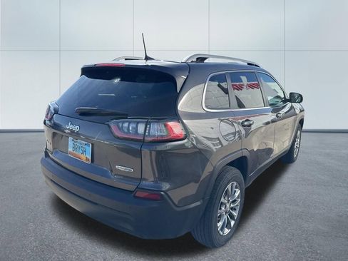 Used 2019 Jeep Cherokee Latitude Plus image 2