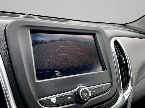 Used 2020 Chevrolet Equinox LS FWD image 22