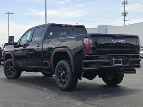 New 2026 GMC Sierra 2500 AT4 w/ Max Trailering Package AWD/4WD image 23