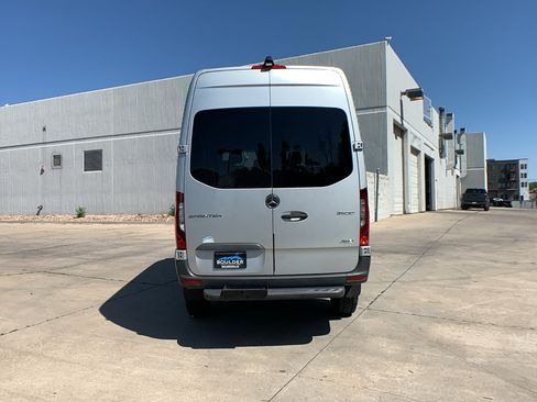 Used 2024 Mercedes-Benz Sprinter 2500 image 4