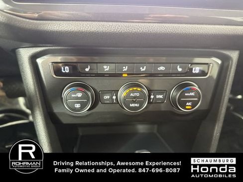 Used 2018 Volkswagen Tiguan SEL AWD/4WD image 9