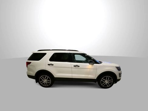 Used 2017 Ford Explorer Sport w/ Equipment Group 401A image 9