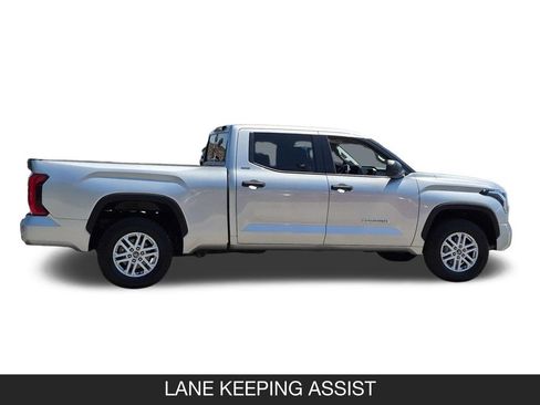 Used 2022 Toyota Tundra SR5 AWD/4WD image 6