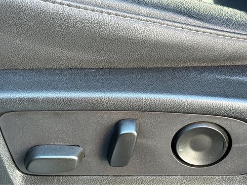 Used 2024 Chevrolet Tahoe LT image 19