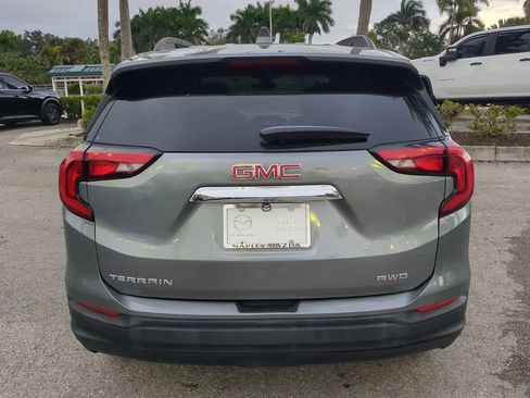 Used 2020 GMC Terrain SLE w/ Driver Convenience Package image 6