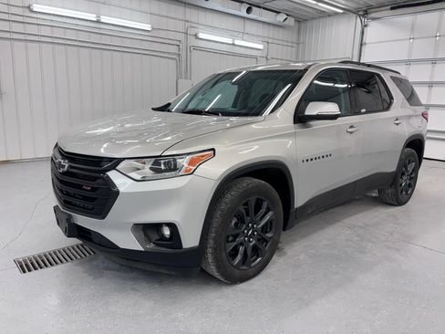 Used 2021 Chevrolet Traverse RS FWD image 13