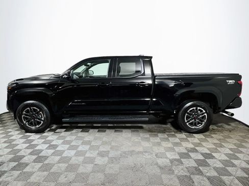 Certified 2025 Toyota Tacoma TRD Sport AWD/4WD image 4