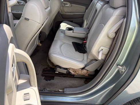 Used 2009 Chevrolet Traverse LT FWD image 14