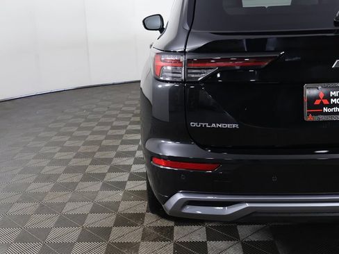 Used 2025 Mitsubishi Outlander SEL AWD/4WD image 18