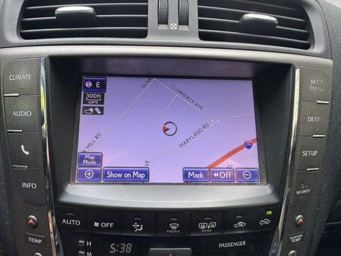 Used 2013 Lexus IS 250C w/ Luxury Pkg RWD image 32