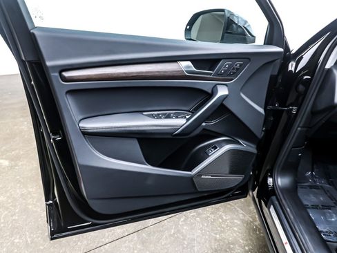 Used 2025 Audi Q5 2.0T Premium Plus w/ Premium Plus Package image 22