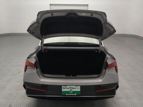 Used 2025 Hyundai Elantra SEL FWD image 29