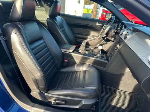 Used 2009 Ford Mustang GT Premium image 17