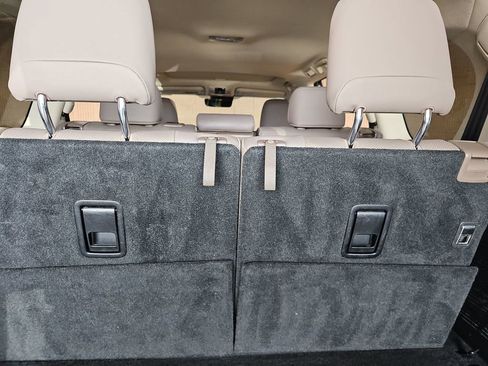 Used 2023 Lexus GX 460 Premium w/ Premium Package image 25