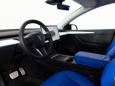 Used 2022 Tesla Model Y Performance AWD/4WD image 12