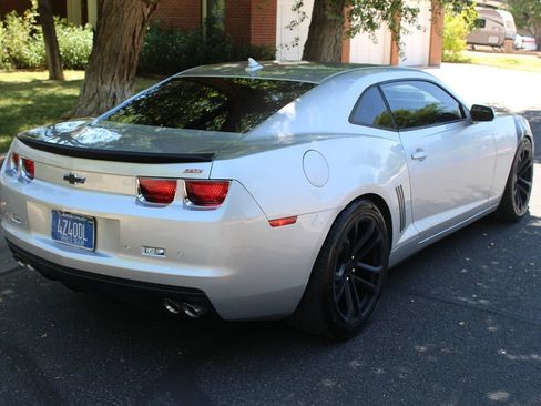 Used 2013 Chevrolet Camaro SS w/ SS Performance Package RWD image 6