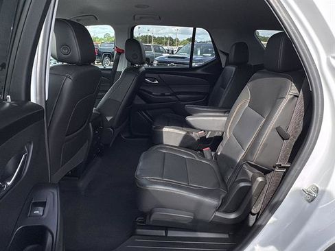 Used 2021 Chevrolet Traverse RS AWD/4WD image 18