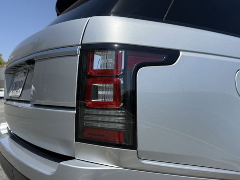 Used 2016 Land Rover Range Rover image 8