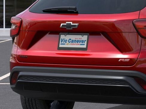 New 2026 Chevrolet Trax RS w/ Sunroof Package FWD image 14