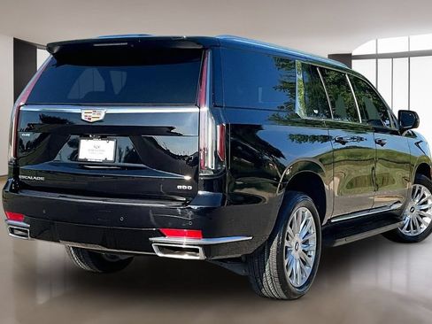 Used 2023 Cadillac Escalade ESV Premium Luxury AWD/4WD image 2